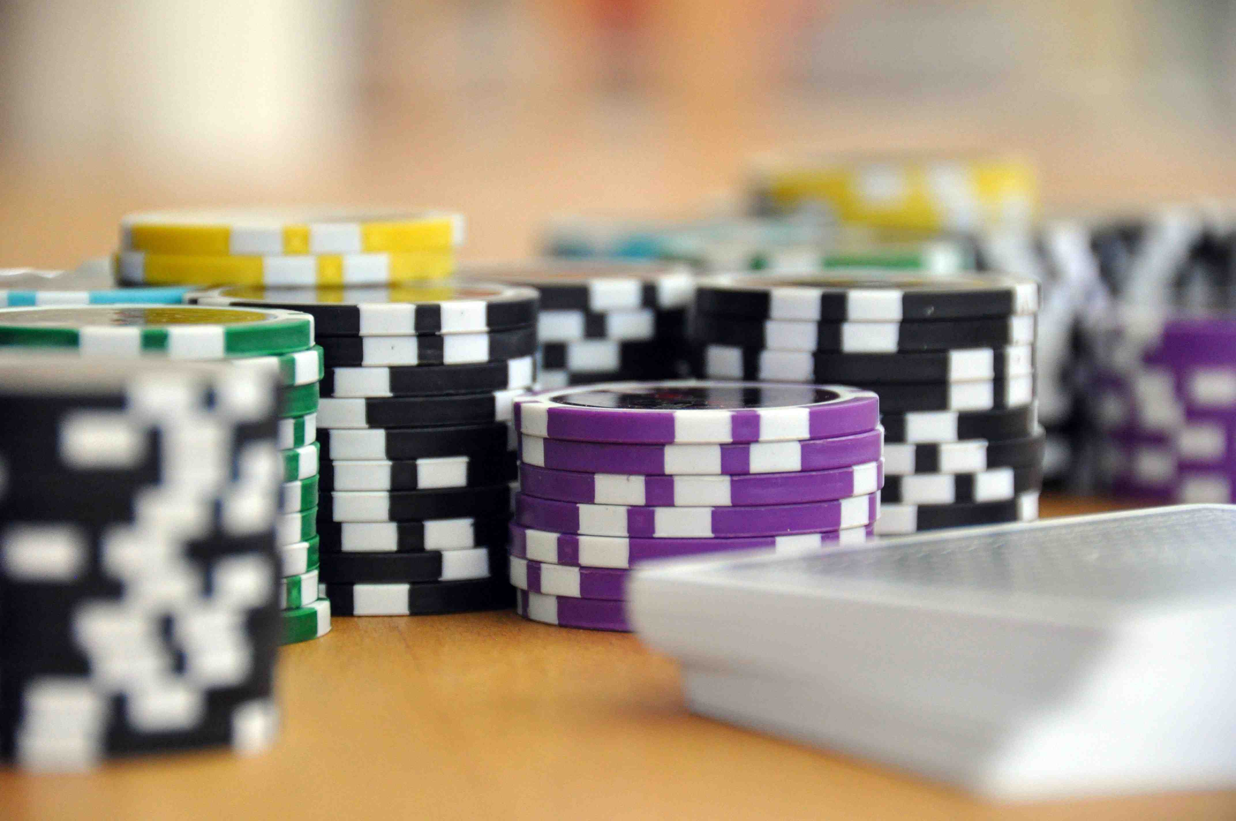 Filipino player browsing 8888ph bingo rounds on a smartphone screen